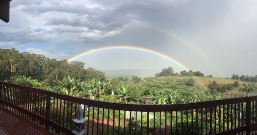 Mountain Retreat with The View, Avocado and Banana Farm stay
