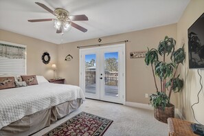 5 habitaciones, escritorio, tabla de planchar con plancha y wifi gratis 