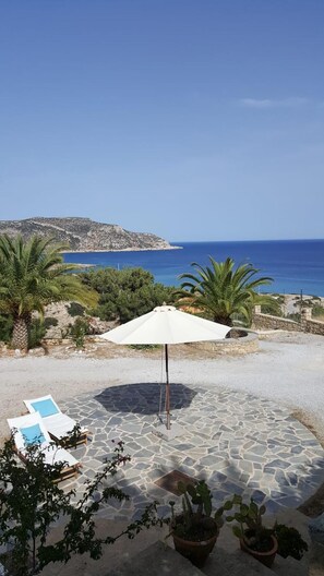 Pool - Tranquil Villa With Sea View in Ammopi Karpathos (Karpathos)