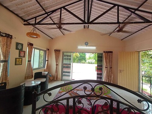 Savali Villa @ Nature's Lap (Nr Malshej Ghat) - Cheerful 2 Bedrm Villa with Pool