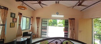 Savali Villa @ Nature's Lap (Nr Malshej Ghat) - Cheerful 2 Bedrm Villa with Pool