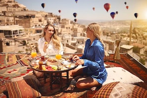 Rooftop terrace - Mak's Cave House (Nevsehir)