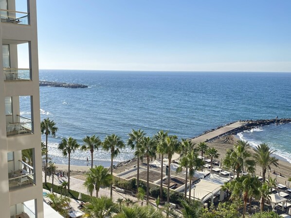 On the beach - Beautiful apartment on the beachfront (Marbella)