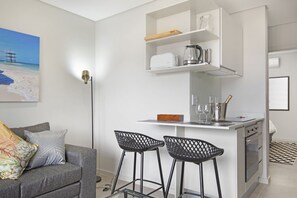 Apartment (1 Bedroom) | Ruang tamu