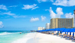 On the beach - ☀️ Pelican Beach 604 - Shore Thing - Gulf Views 🌴 (Destin)