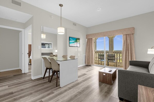 Smart TV, table tennis