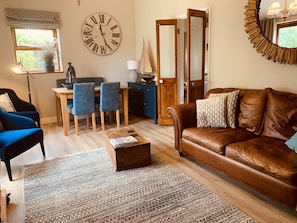 Cottage | Living area