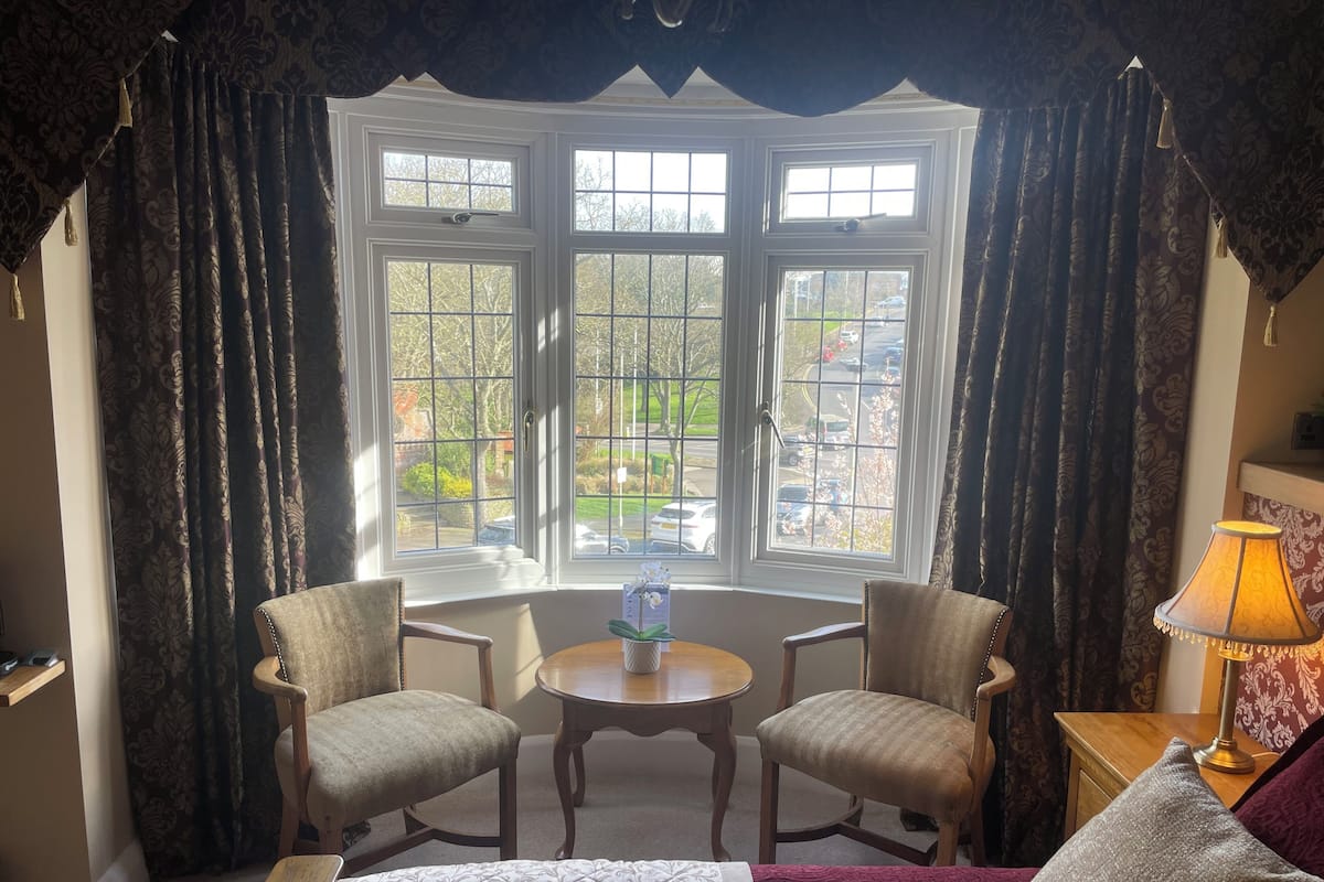 Superior Double Room | Iron/ironing board (on request), WiFi (free), bed sheets