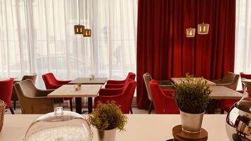 Daily buffet breakfast (EUR 18.9 per person)