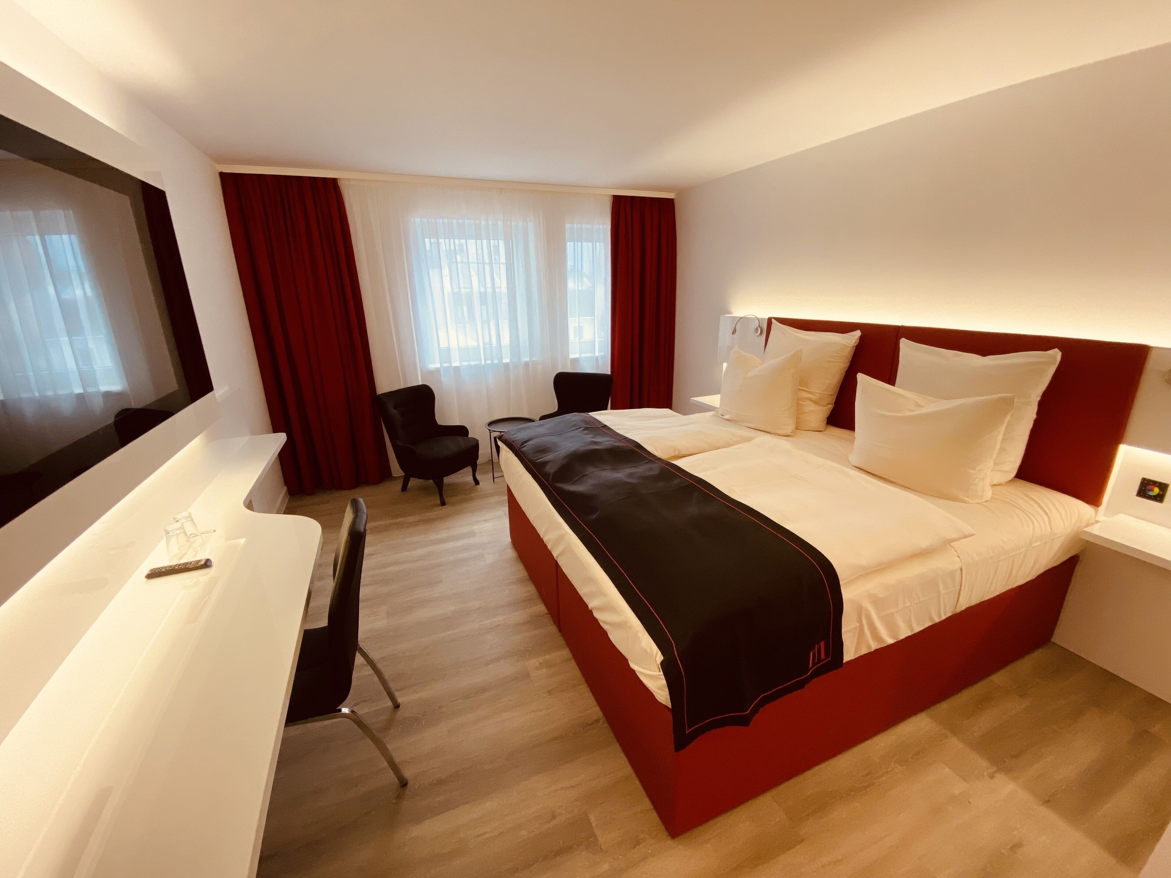 double room | 1 bedroom, free minibar, in-room safe, desk