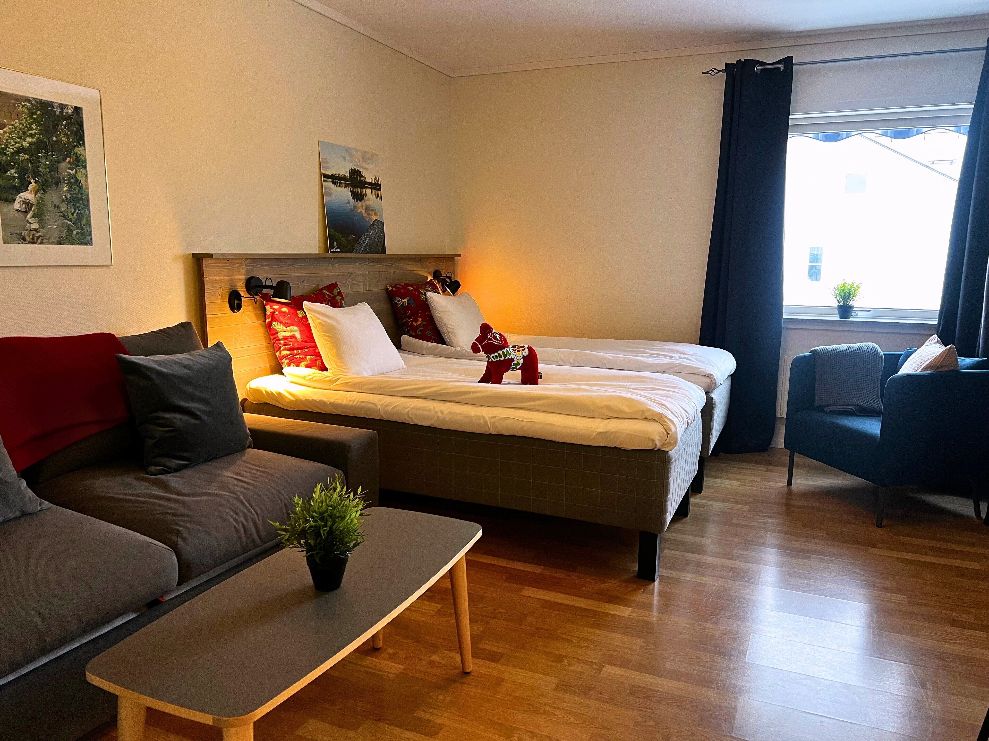 Family Quadruple Room | Desk, laptop workspace, free WiFi, bed sheets