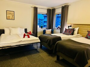 Family Quadruple Room | Desk, laptop workspace, free WiFi, bed sheets