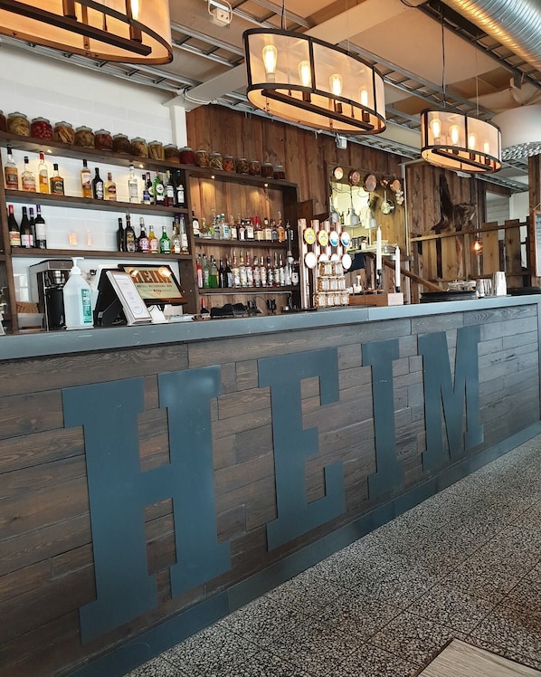 Reception - HEIM (Mora)