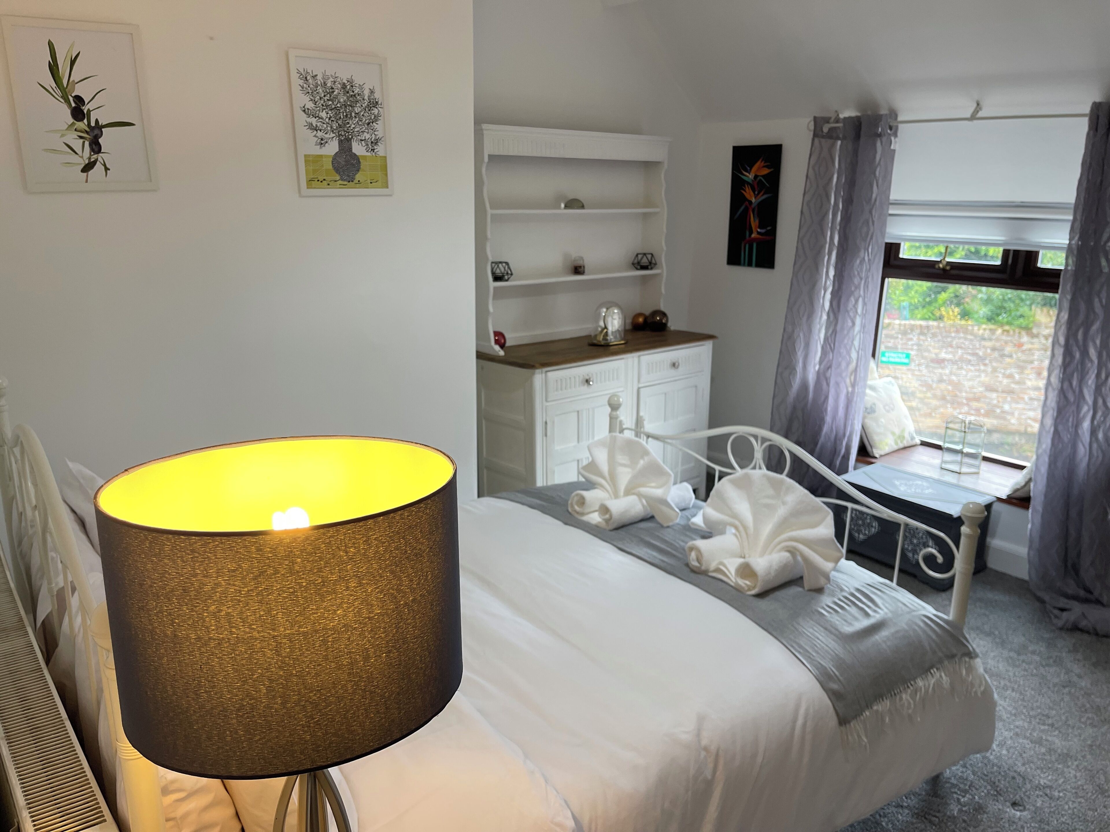 2 dormitorios, tabla de planchar con plancha, wifi y ropa de cama