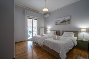 Premium bedding, in-room safe, individually decorated