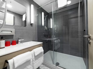 Double Room | Bathroom