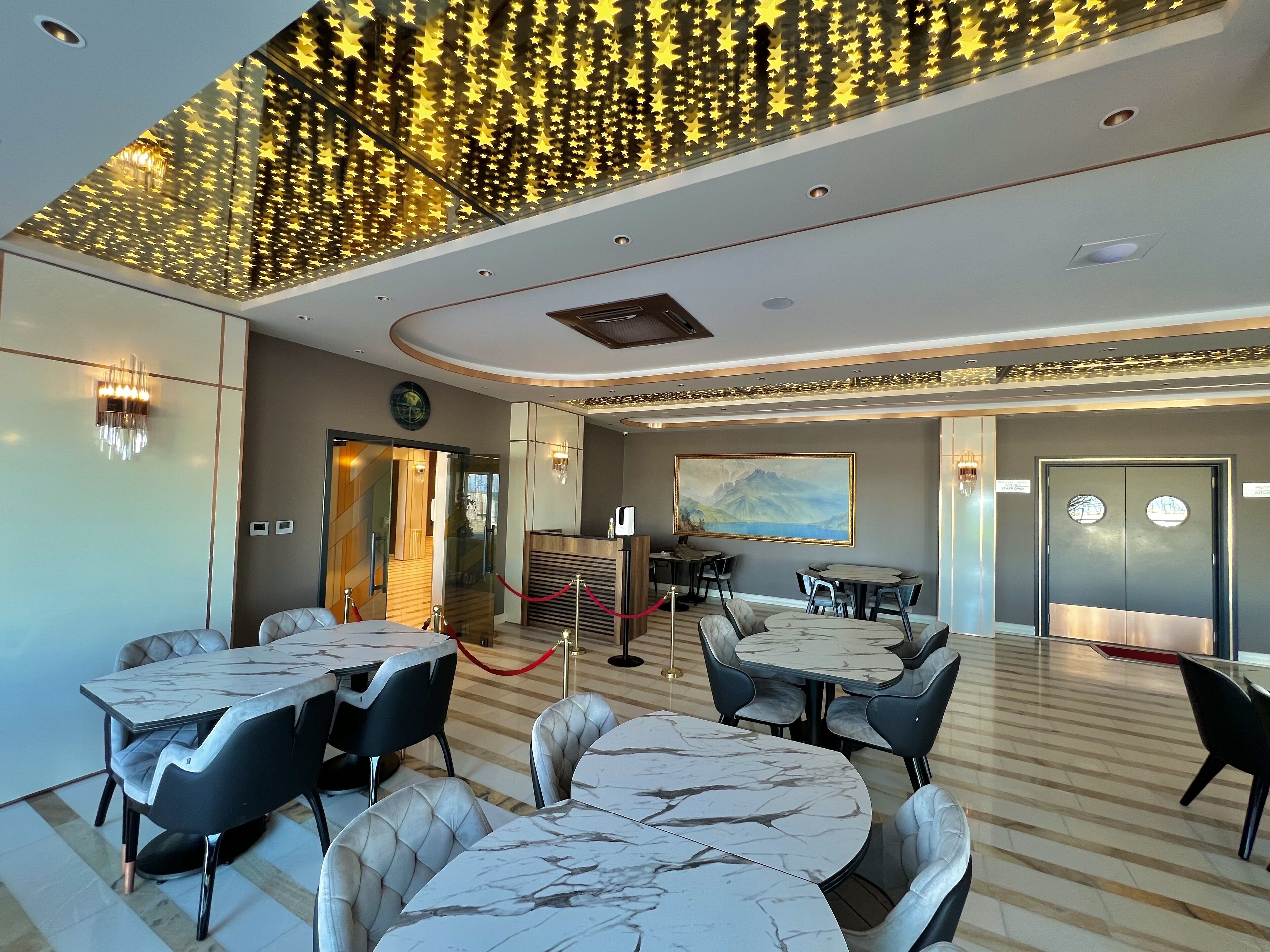 daily full breakfast (try 320 per person)