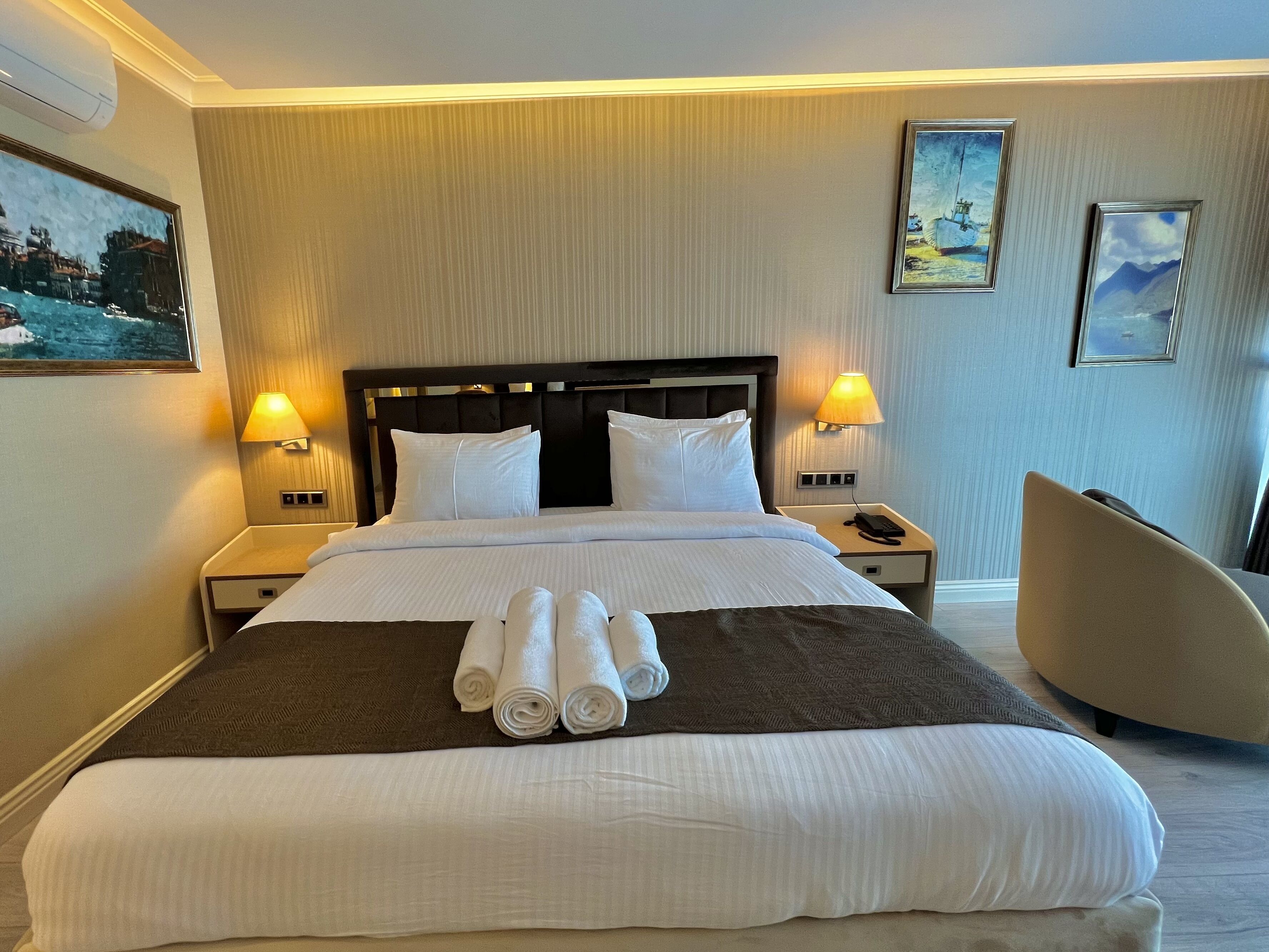ห้องดีลักซ์ดับเบิล | เครื่องนอนระดับพรีเมียม, เตียง Select Comfort, มินิบาร์
