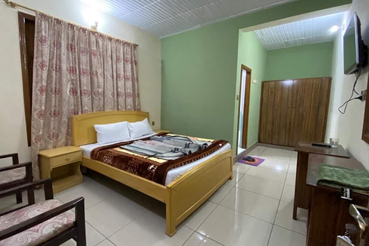 Habitación estándar doble | Wifi gratis y ropa de cama