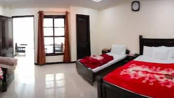 Chambre Triple Deluxe | Fer et planche Ă repasser, Wi-Fi gratuit
