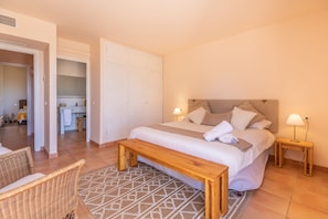 4 bedrooms, in-room safe, desk, iron/ironing board - Spacious EcoVilla, with amazing views (Pollença)