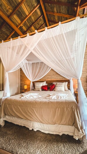 Minibar, individually decorated, individually furnished, free WiFi