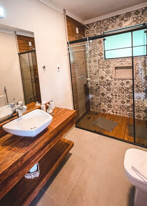 Jetted bath, hair dryer, bathrobes, towels