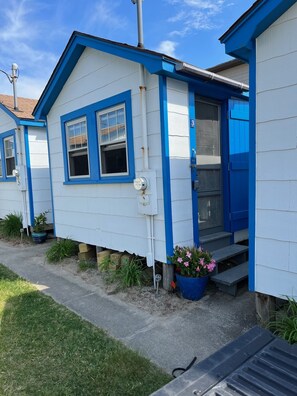 Exterior detail - Tiny home steps from the beach. (Wells)