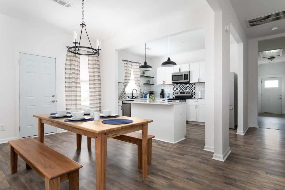 Central & Modern w/ Big Yard! Winona Wonderland