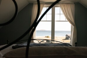 4 bedrooms, desk, WiFi, bed sheets - New home at Popham Beach (Phippsburg)