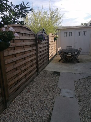Outdoor dining - House (Ouistreham)