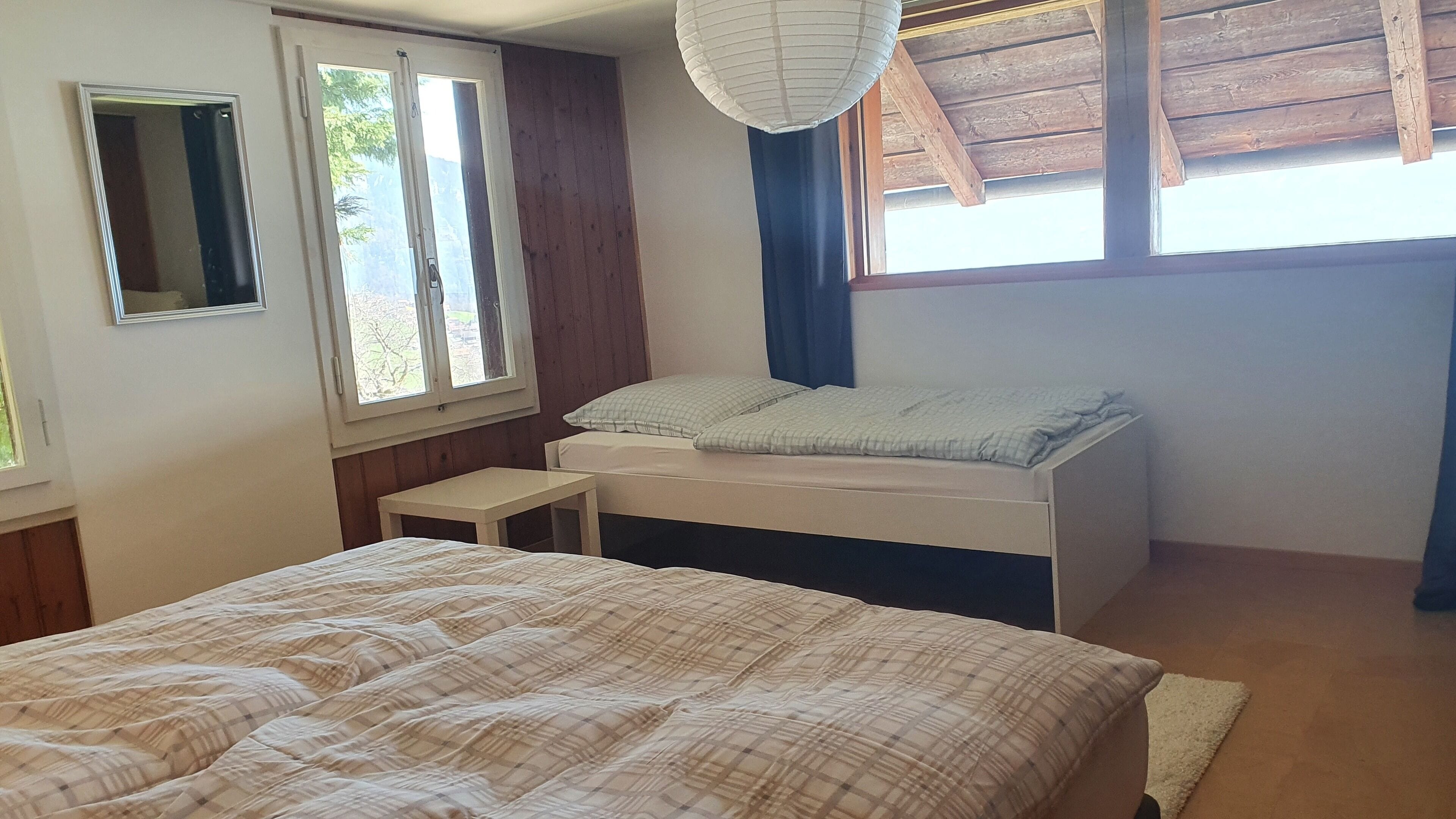 2 Schlafzimmer, Schreibtisch, Reisekinderbett, kostenloses WLAN