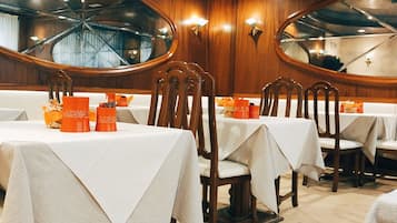 Daily buffet breakfast (EUR 8.00 per person)