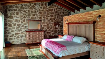 Habitación individual | Ropa de cama de alta calidad, edredón y escritorio