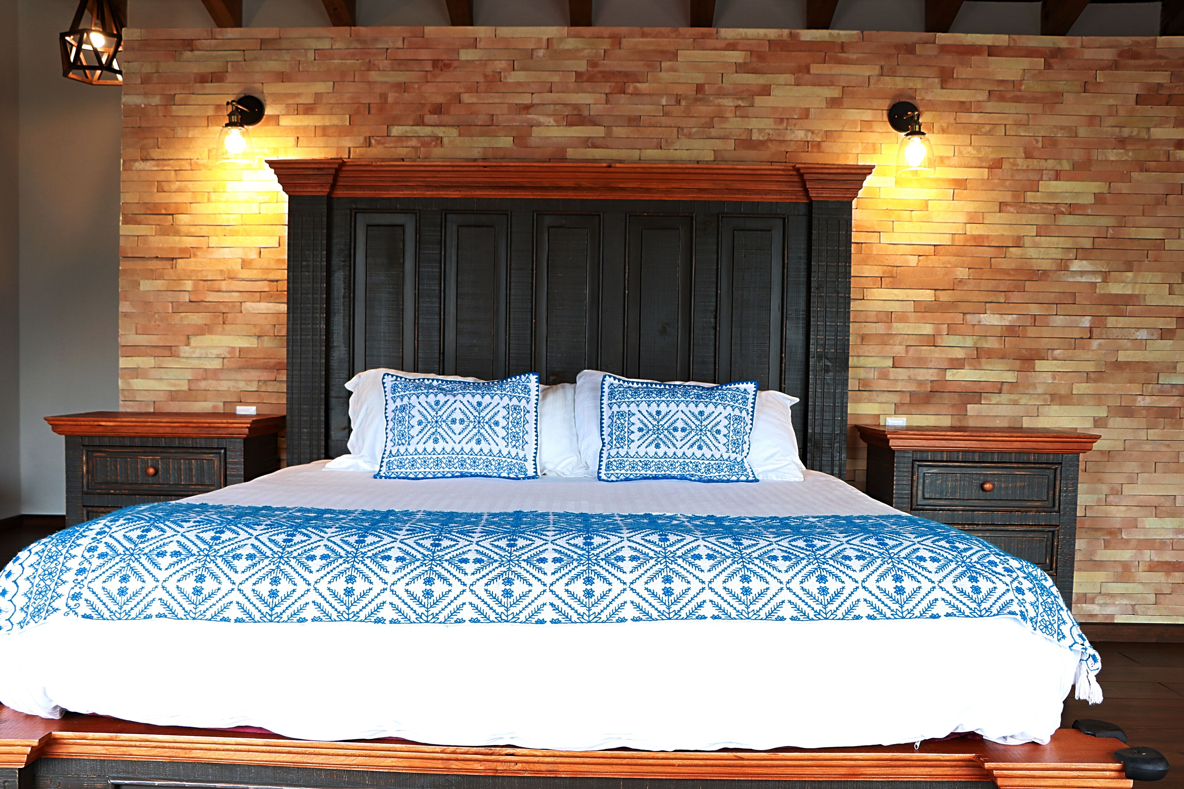 double room | premium bedding, down duvets, desk, laptop workspace