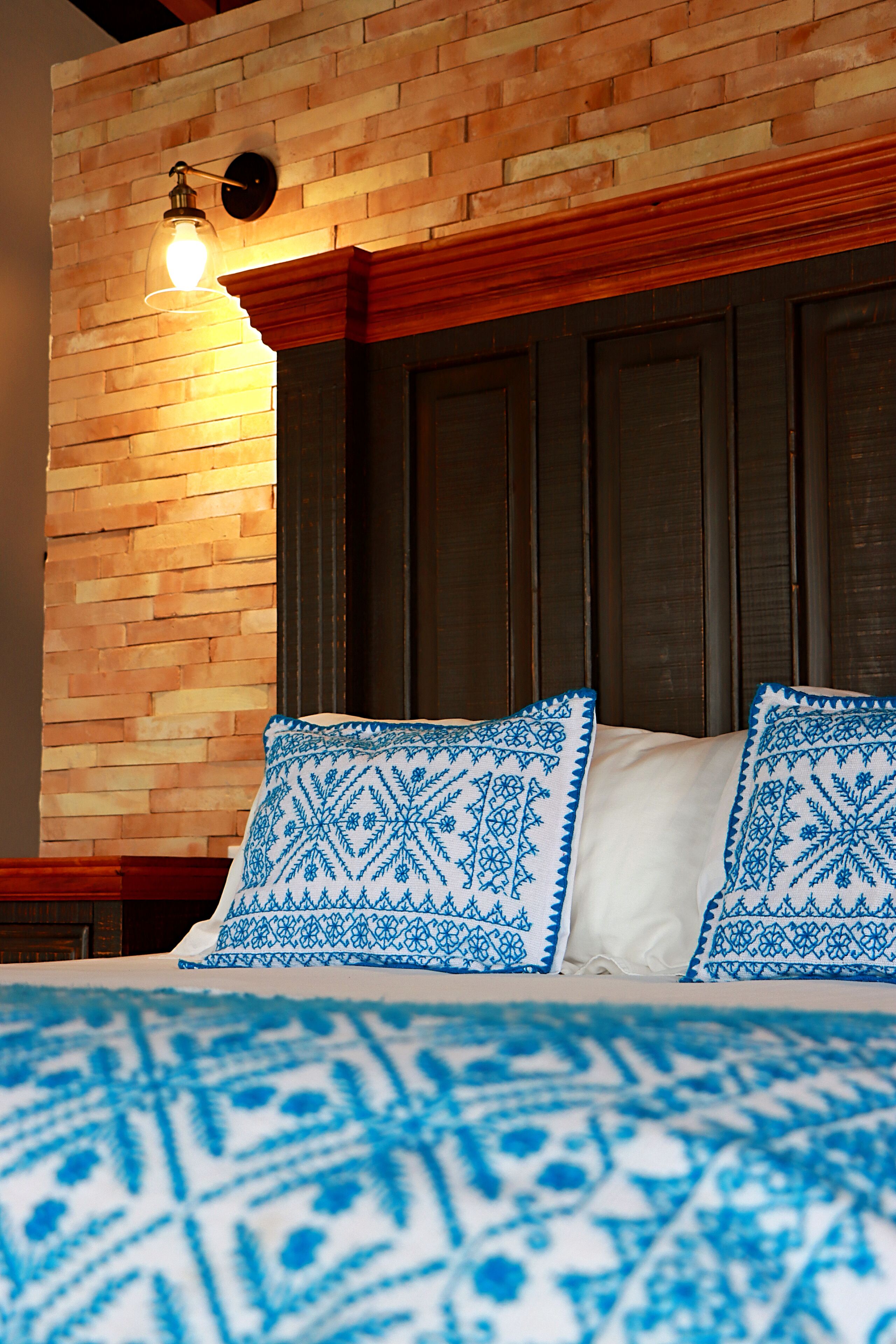 double room | premium bedding, down duvets, desk, laptop workspace