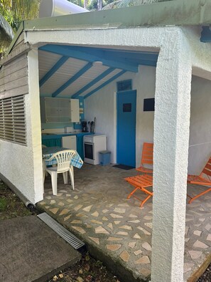 Outdoor dining - Gîte Gwadareves 2/4 people – Sainte-Anne, Guadeloupe (Sainte Anne)