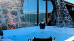 Jetted bathtub - İznik Taş Mahal (Iznik)