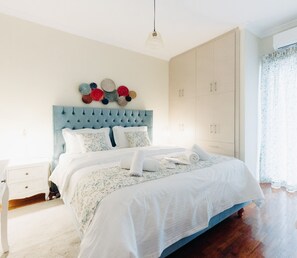 1 habitación, tabla de planchar con plancha, wifi y ropa de cama 