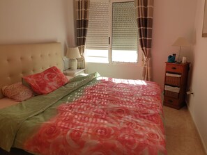 2 bedrooms, WiFi, bed sheets, wheelchair access