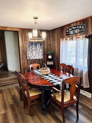 Dining - Appalachian Mountain Inn (Mill Run)