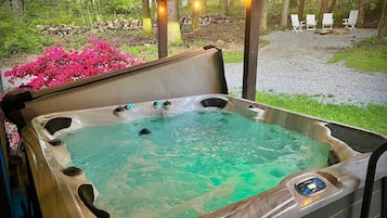 Bain à remous extérieur