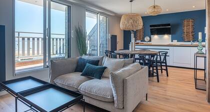 APPARTEMENT DUPLEX VUE MER SUR LE PORT D'ORANGE