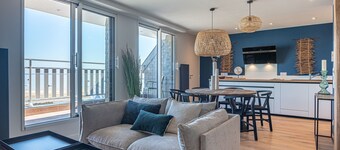 APPARTEMENT DUPLEX VUE MER SUR LE PORT D'ORANGE