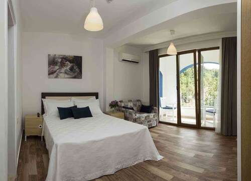 ALACALI BUTİK OTEL & RESTAURANT