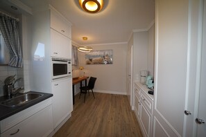 独特公寓, 私人浴室 (Strand-Loft) | 共用厨房 | 厨具/餐具