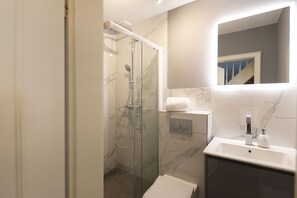 Superior Apartment, Private Bathroom | Bathroom - Strandvilla Wohnung Strand-brise (Sylt)