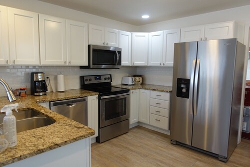 Cozy Private Home / High Speed Wifi