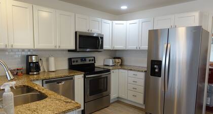 Cozy Private Home / High Speed Wifi