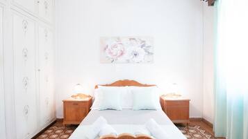 Rumah Kota, Beberapa Tempat Tidur, dapur | 2 kamar tidur, setrika/meja setrika, Wi-Fi gratis, dan seprai linen